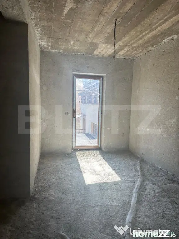 Casa pretabila pensiune/hotel , la rosu, Radauti
