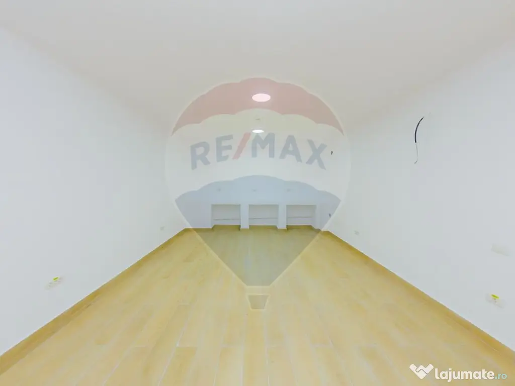 LUX! De inchiriat SPATIU COMERCIAL cu birouri, magazie ș...