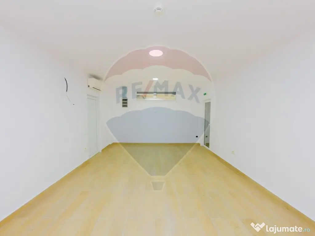 LUX! De inchiriat SPATIU COMERCIAL cu birouri, magazie ș...