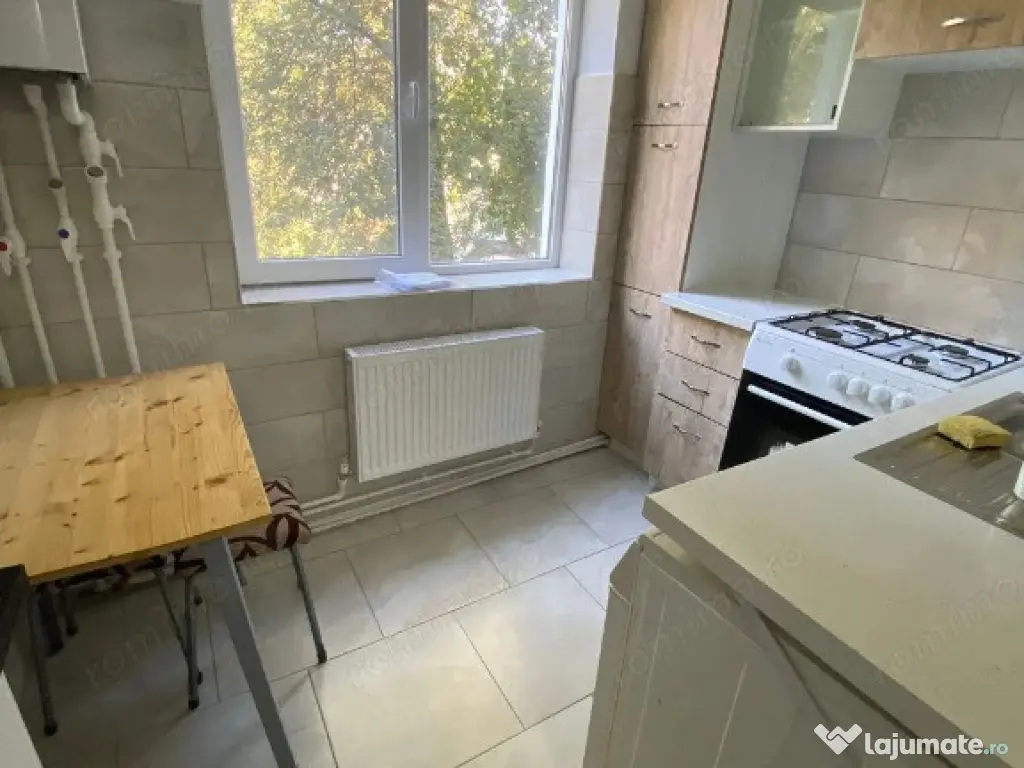 3 camere in zona Tipografilor