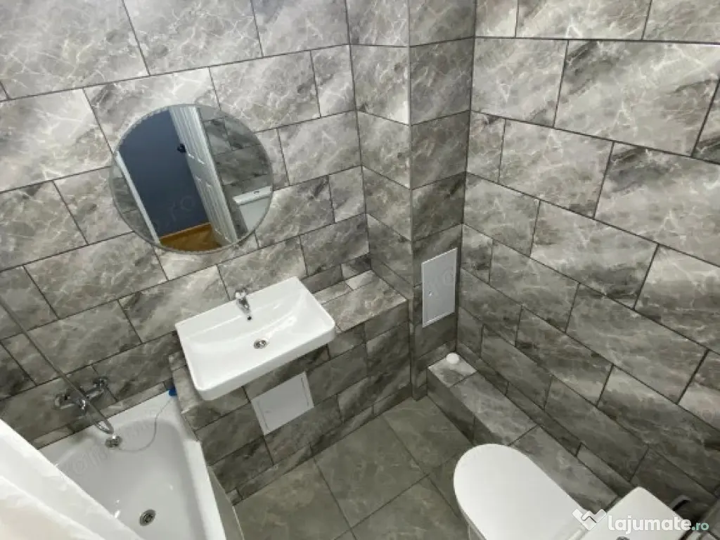 3 camere in zona Tipografilor