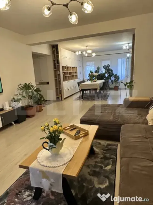 Apartament de vanzare, cu 3 camere, 85 mp, mobilat cu parcar