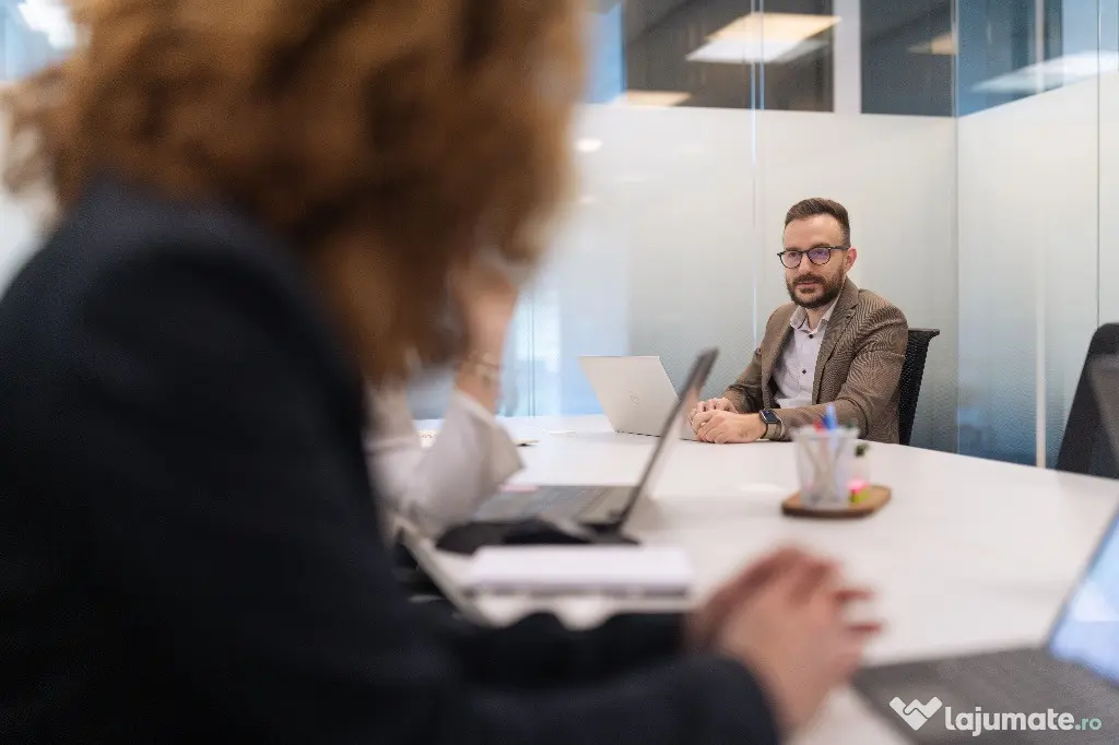 Spațiu de birou privat pentru 3 persoane în Regus Iulius Centre