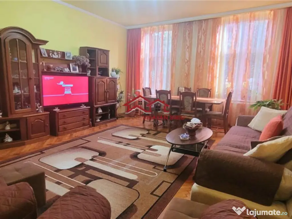 Apartament ultracentral,garaj, pivnita, Sibiu,comision 0