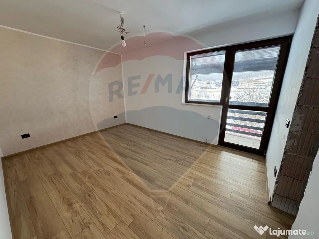 Casa si teren zona Balaurul