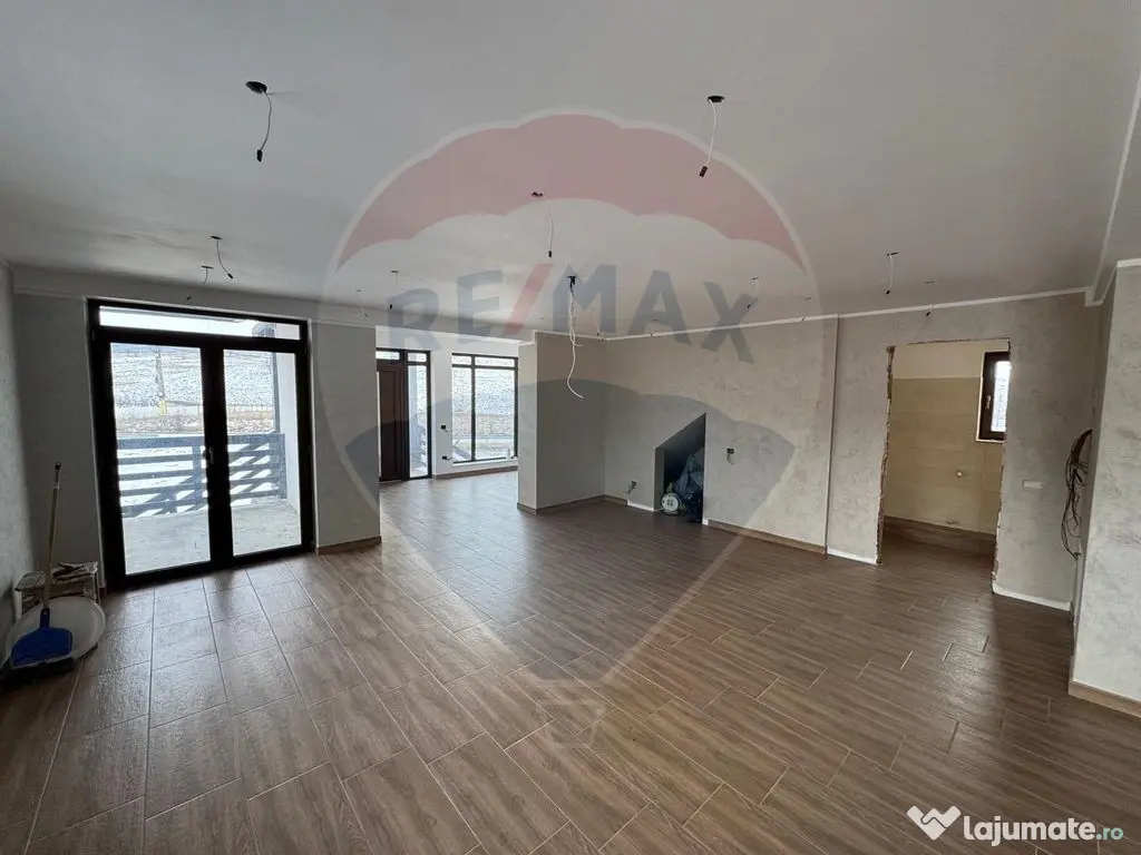 Casa si teren zona Balaurul