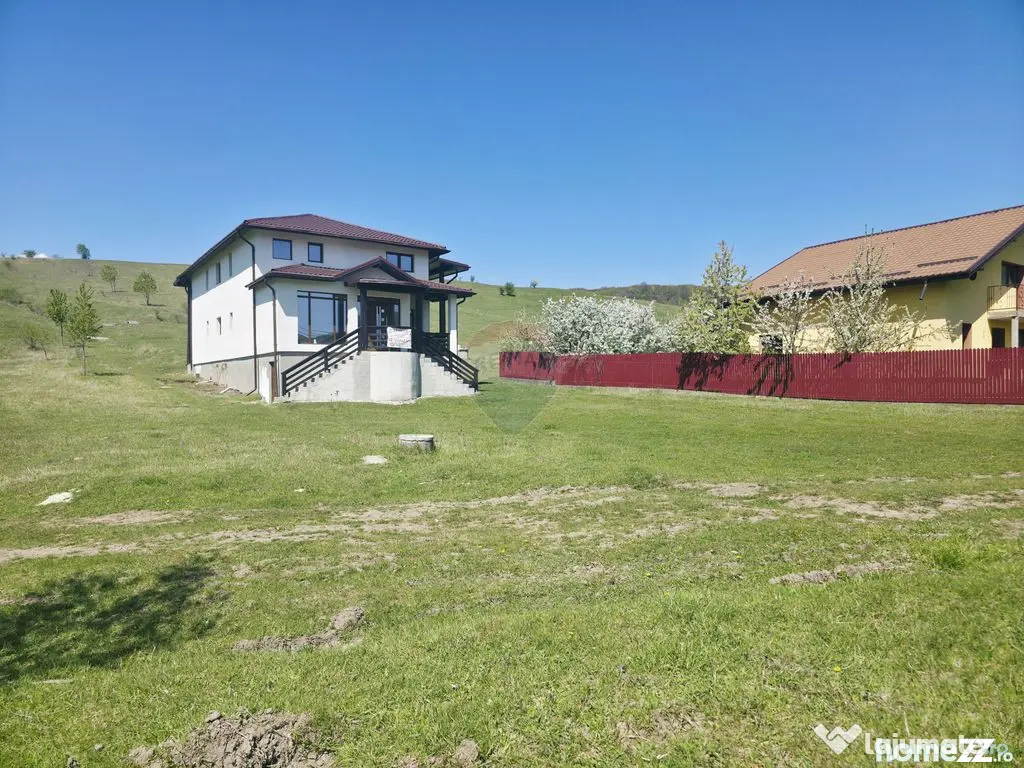 Casa si teren zona Balaurul