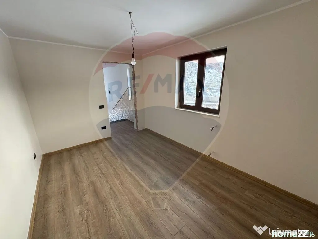 Casa si teren zona Balaurul