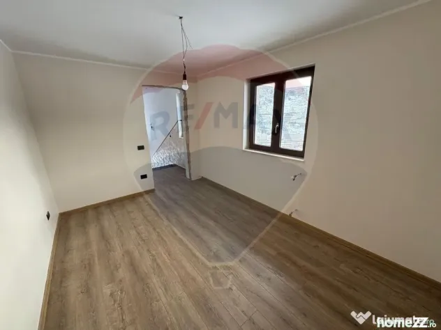 Casa si teren zona Balaurul