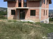 Casă nouă, priveliște panoramică, 400 mp teren