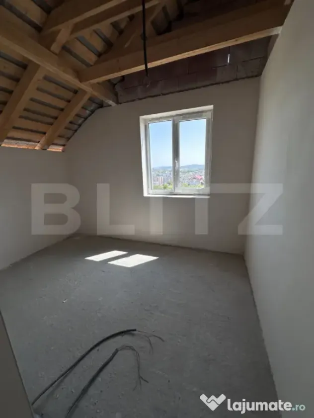 Casă nouă, priveliște panoramică, 400 mp teren