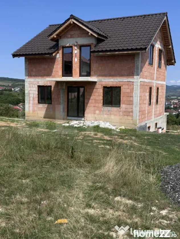 Casă nouă, priveliște panoramică, 400 mp teren - Dej (Cluj)