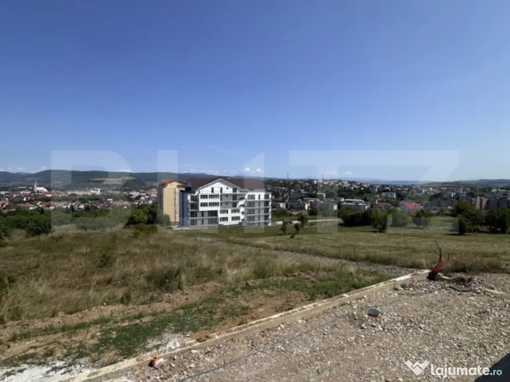 Casă nouă, priveliște panoramică, 400 mp teren