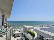 Garsoniera , prima linie la mare