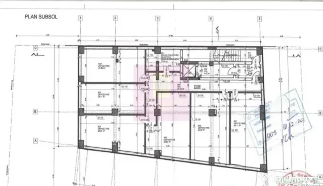 Vanzare spatiu comercial in zona Calea Vitan stradal, blo...