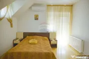 Casă cu piscină și teren de tenis – Girov, 10 min de...