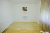 Casă cu piscină și teren de tenis – Girov, 10 min de...