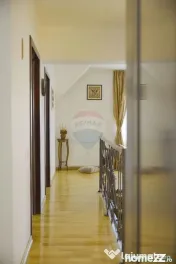 Casă cu piscină și teren de tenis – Girov, 10 min de...