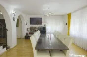 Casă cu piscină și teren de tenis – Girov, 10 min de...