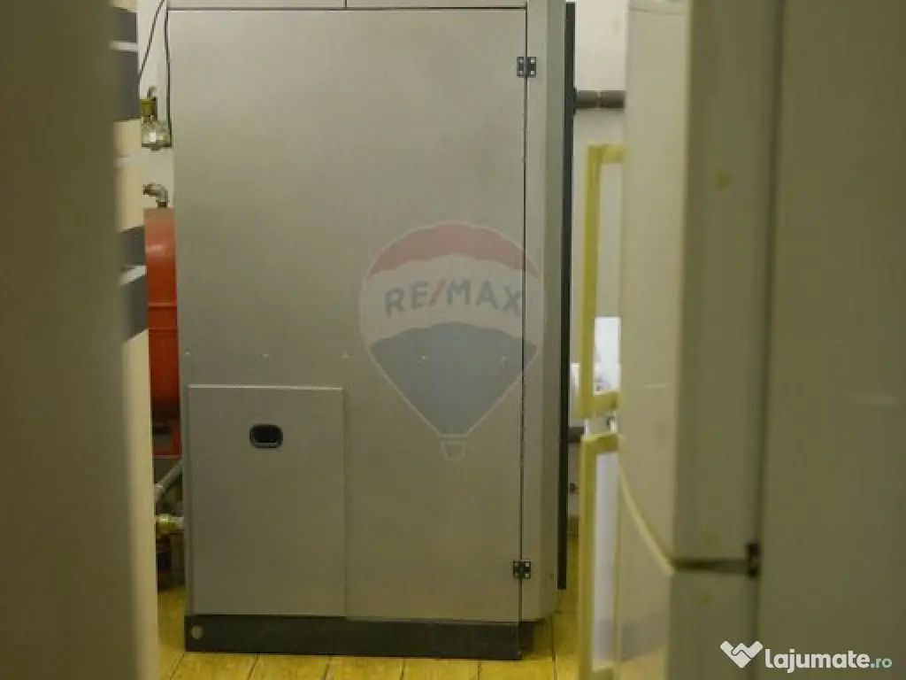 Casă cu piscină și teren de tenis – Girov, 10 min de...