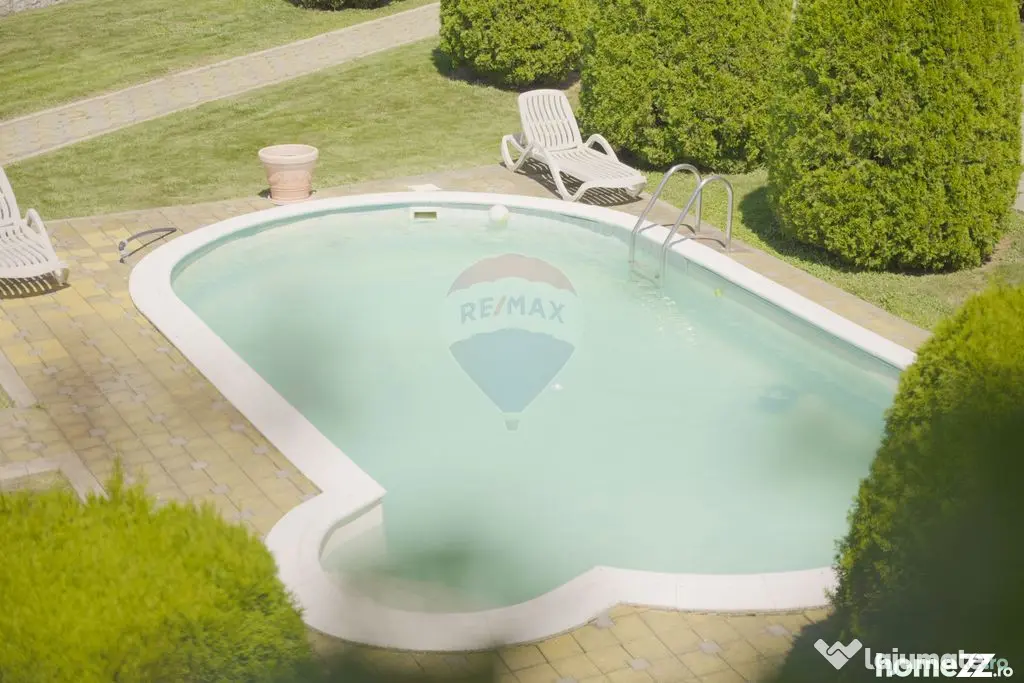 Casă cu piscină și teren de tenis – Girov, 10 min de...