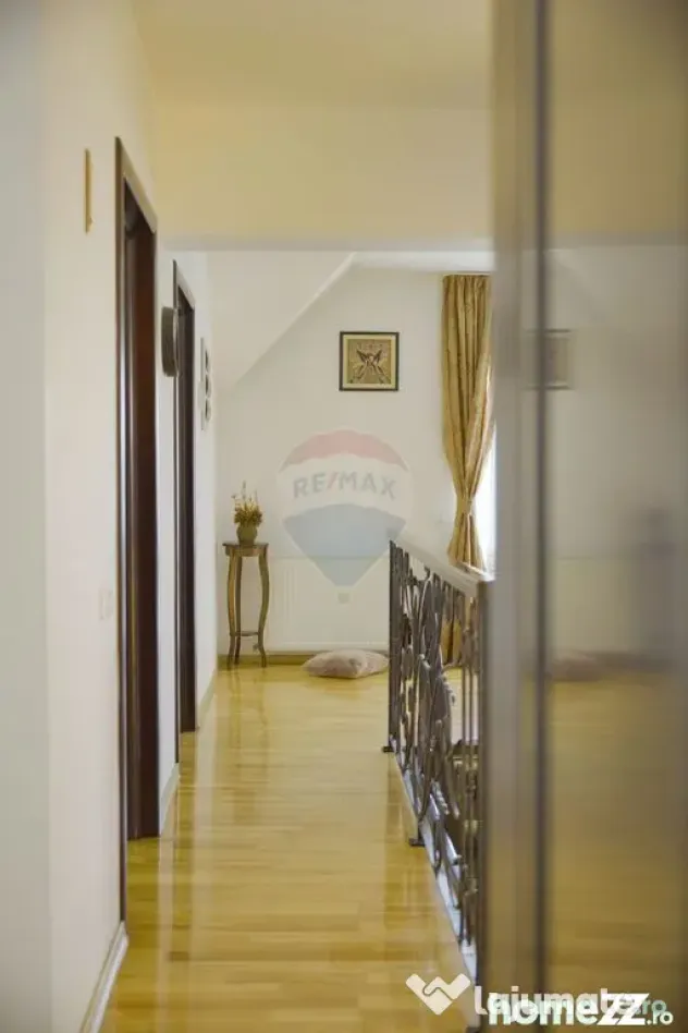 Casă cu piscină și teren de tenis – Girov, 10 min de...
