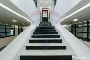 Spațiu comercial ULTRACENTRAL - 2,300mp de închiriat 