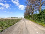 Teren liber zona Comorofca 