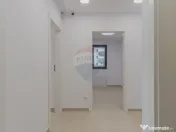 Clinica medicala-9 cabinete- URBAN PLAZA - bloc 15 parter! 