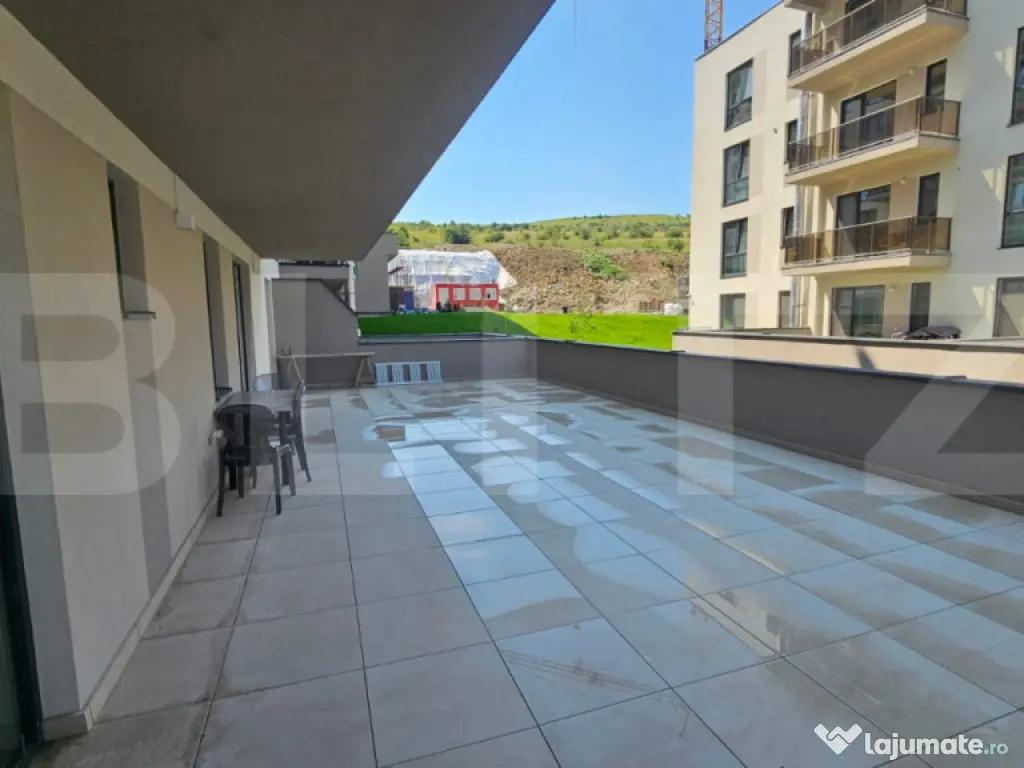 Exclusiv! Apartament 3 camere 75 mp, terasa 82 mp, 2 parcari