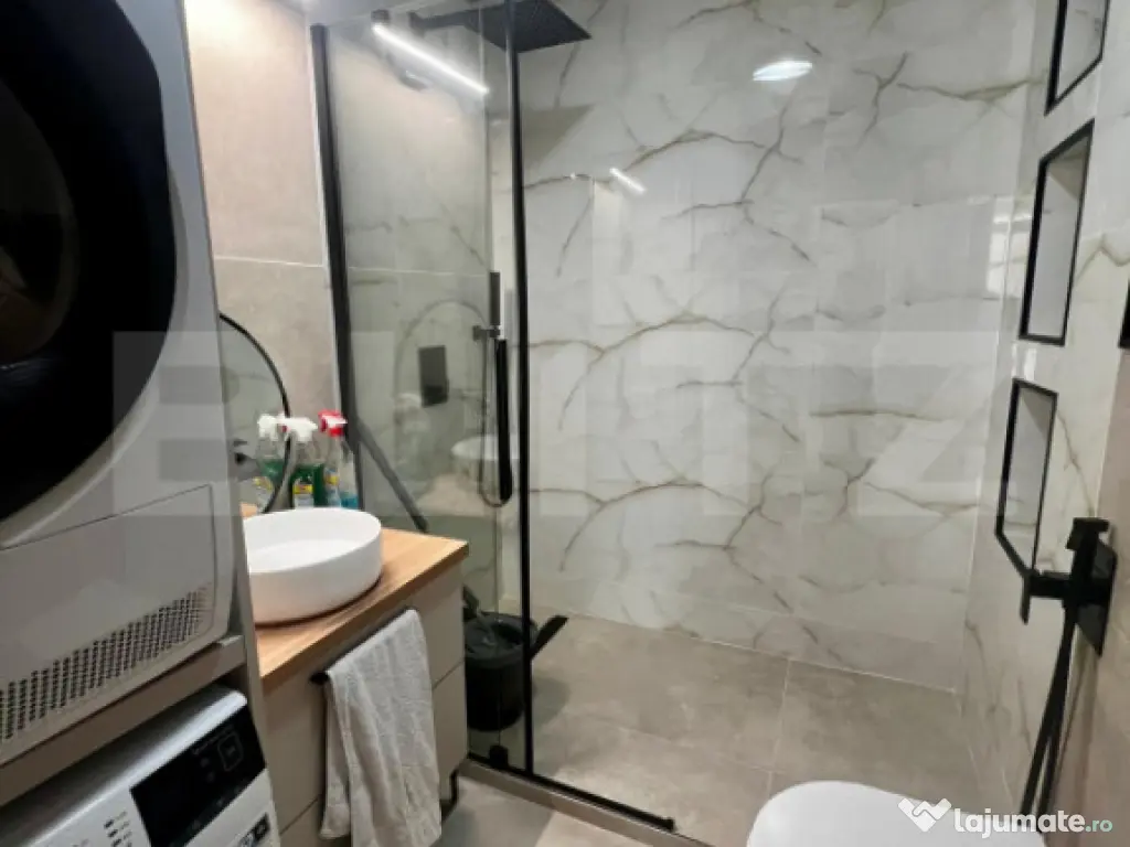 Exclusiv! Apartament 3 camere 75 mp, terasa 82 mp, 2 parcari