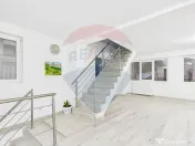 Vila S+P+2 de vanzare cu spatiu la parter, Petre Ispiresc... 