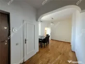 Spatiu birou decomandat cu 2 camere 2 bai balcon parcare Cen 