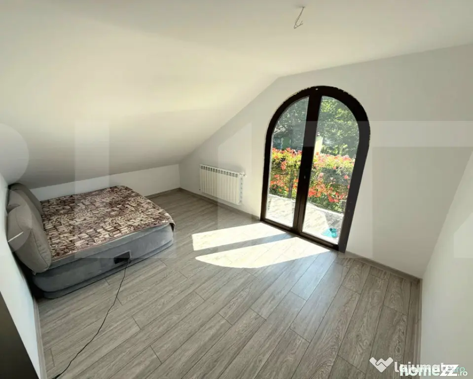 Casă spațioasă cu teren de 2100 mp și livadă – Brehui - Botosani (Botosani)