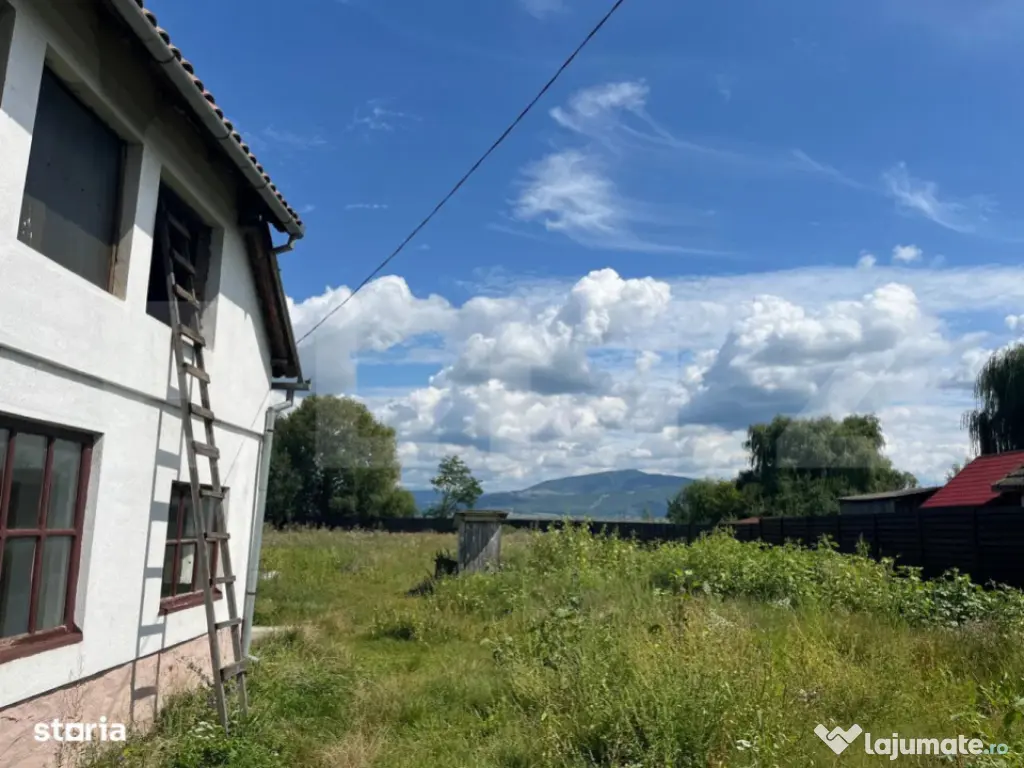 Casa cu parau in spatele curtii in Prejmer, ideala pentru in