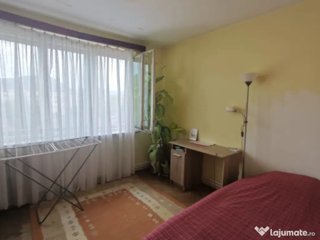 Apartament 4 camere, 2 băi, 70 mp – zonă verde și lini?