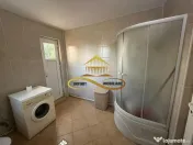 Casa de vanzare in Bacau Saucesti spatioasă cu etaj separat 