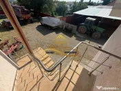 Casa de vanzare in Bacau Saucesti spatioasă cu etaj separat 