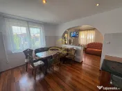 Casa de vanzare in Bacau Saucesti spatioasă cu etaj separat 
