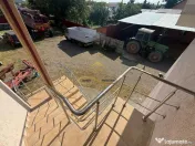 Casa de vanzare in Bacau Saucesti spatioasă cu etaj separat 