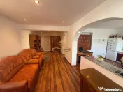 Casa de vanzare in Bacau Saucesti spatioasă cu etaj separat 