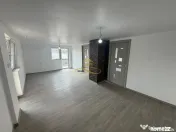 Casa de vanzare in Bacau Saucesti spatioasă cu etaj separat 