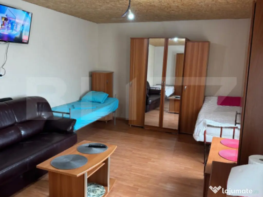 Spațiu industrial + spații de cazare/birouri de închiriat