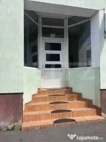 Spatiu comercial stradal