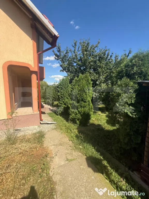 Casa cu etaj, 160 mp utili, 650 mp teren, Salcea