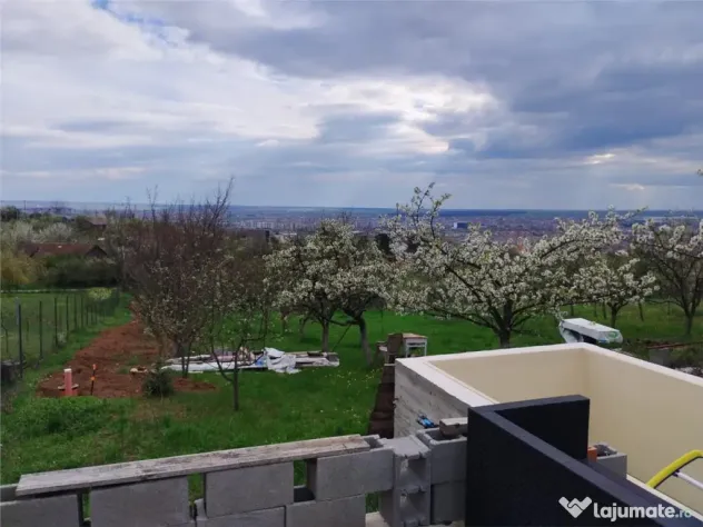 RECO Teren intravilan in Oradea zona Dealuri 1000 mp cu util