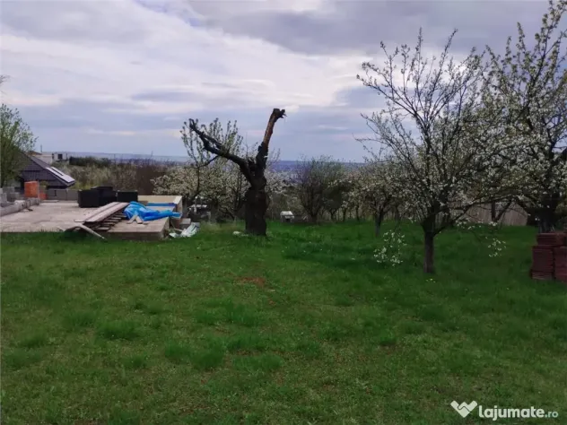 RECO Teren intravilan in Oradea zona Dealuri 1000 mp cu util