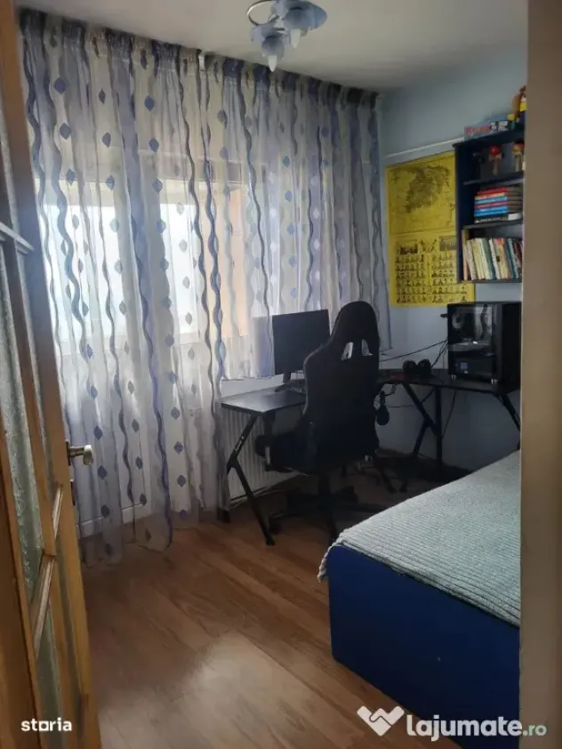 Apartament cu 3 Camere Decomandate Zona Marasesti