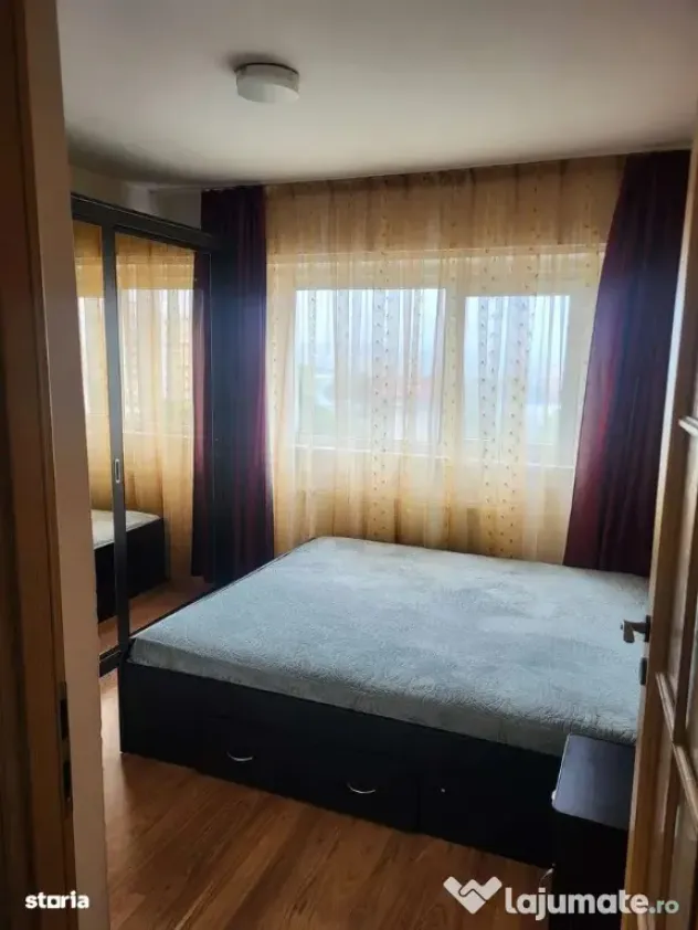 Apartament cu 3 Camere Decomandate Zona Marasesti