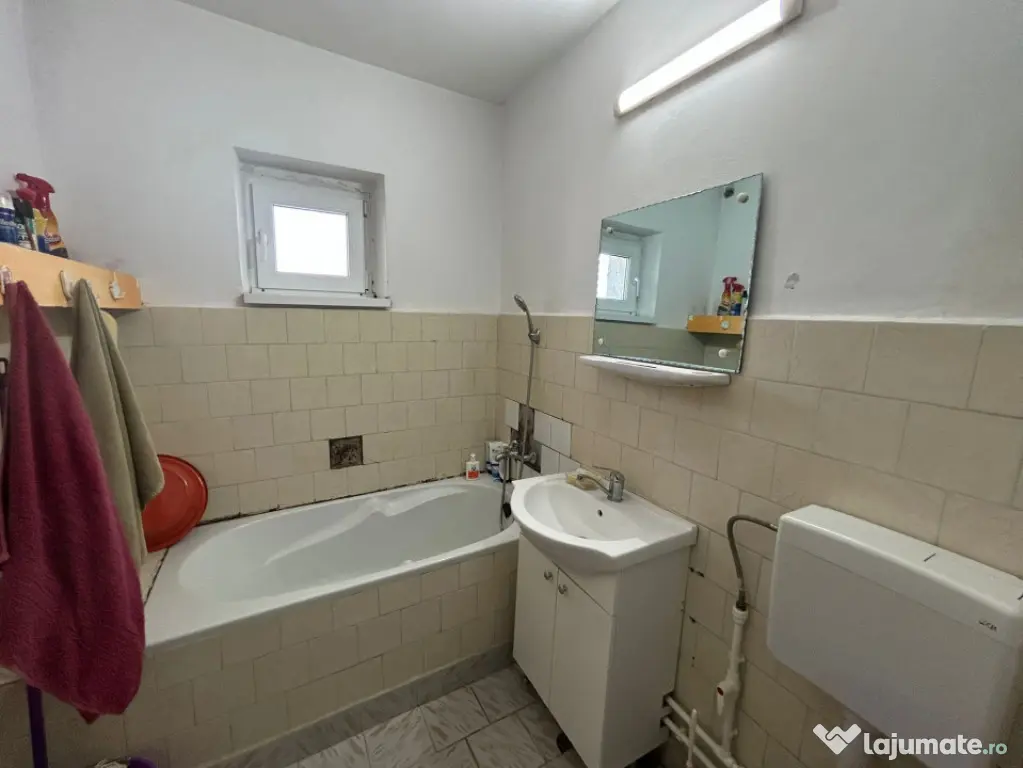 Apartament 3 camere, suprafata 75mp, Calarasilor Viziru 3